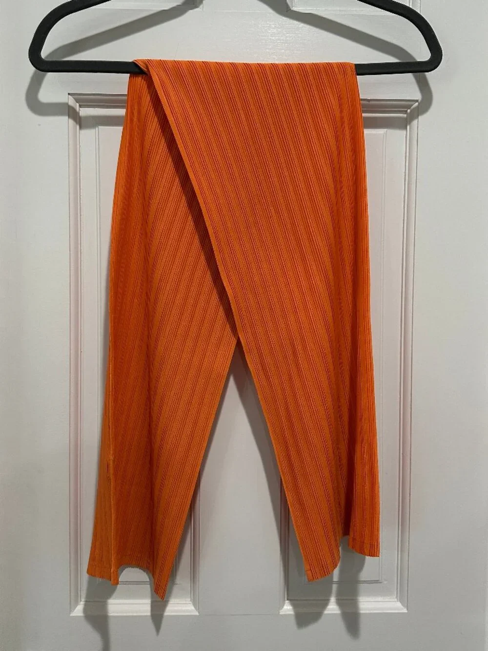 ISSEY MIYAKE PLEATS PLEASE CONVERTIBLE TUBE SCARF COWL